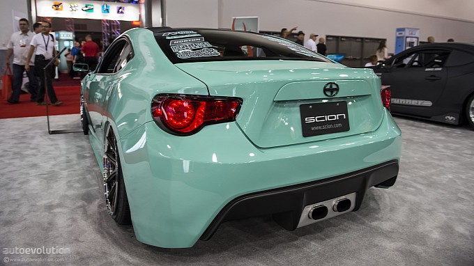 2012-sema-minty-fresh-scion-fr-s-live-photos-medium_10.jpg