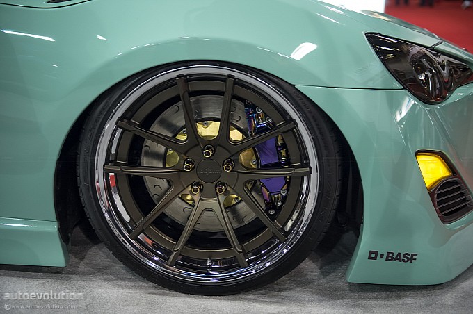 2012-sema-minty-fresh-scion-fr-s-live-photos-medium_3.jpg