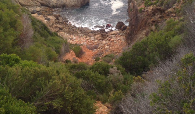 car-crash-cliff-fatal-cape-town-gordons-bay-south-africa-toyota-gt-86-1.jpg