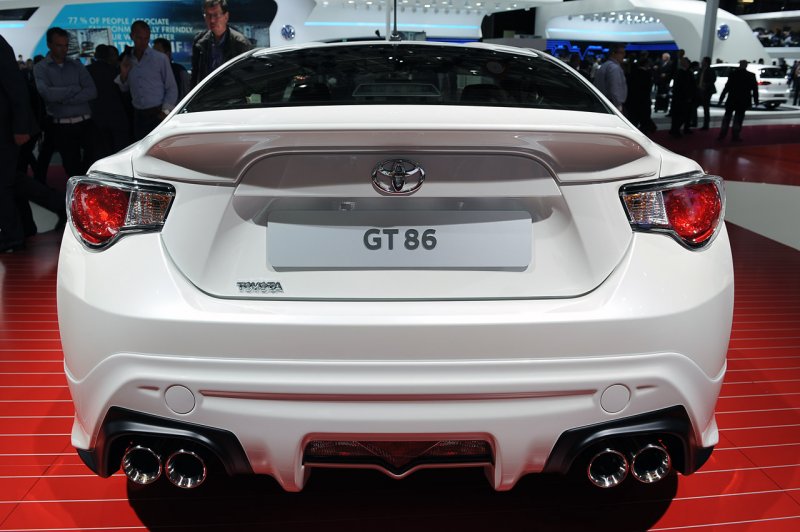 06-toyota-gt86-trd-paris.jpg