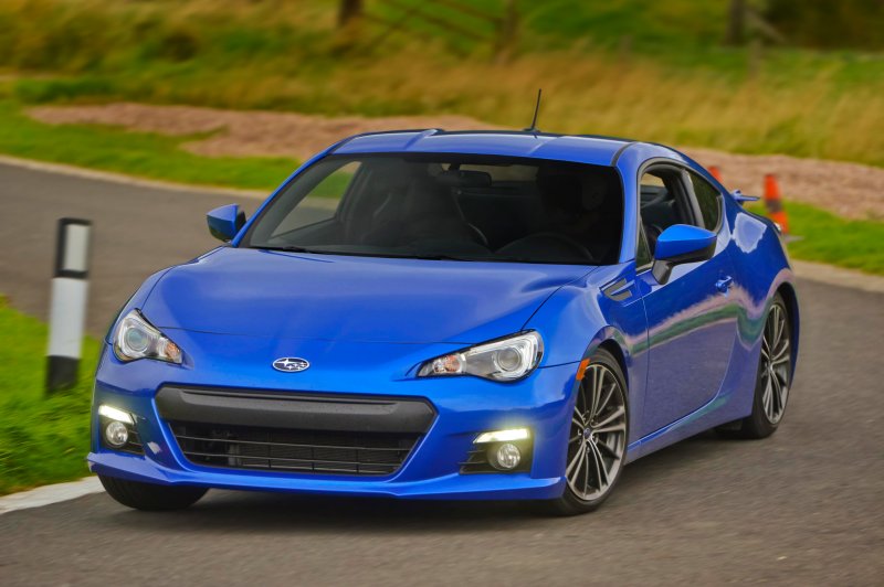 2013-Subaru-BRZ-left-front-1.jpg