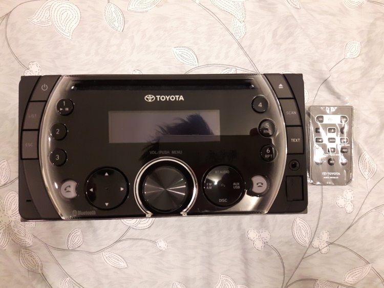 出售原廠音響主機$3500