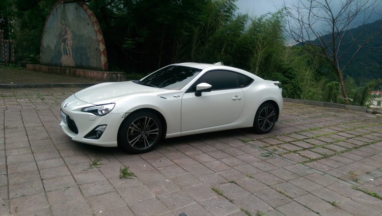 toyota 86 白色自排